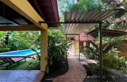 Esterillos House | Costa Rican life! Beautiful oceanfront with pool!