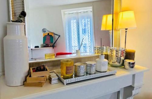Quartier des Grandes-Carrieres Apartment | Cosy à Montmartre, à 15 min du Sacré-Coeur