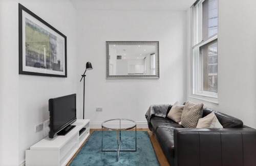 Bishopsgate Apartment | Cosy 1 Bed Apartment next to Liverpool Street Station FREE WIFI By City Stay Aparts London
