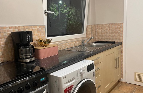 Wandsworth Apartment | Cosy 1-bed Flat, Family Friendly, Free Parking