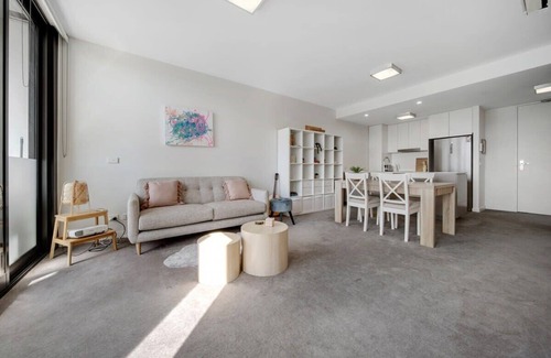 Lyons Apartment | Cosy 1-Bed With Balcony, Pool & Leisure Area