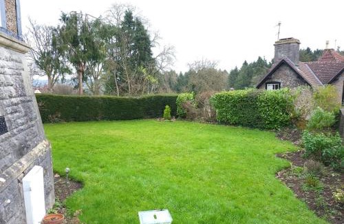 Langford House | Cosy 1-bedroom cottage next to Combe Lodge Venue