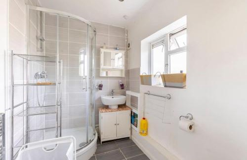 Gascoigne Apartment | cosy 1 bedroom flat near Barking town centre