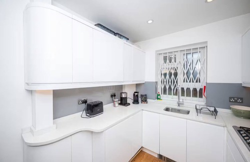 Canonbury Apartment | Cosy 1 Bedroom Flat Nestled in De Beauvoir Town | Pass the Keys
