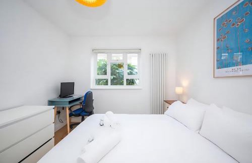 Canonbury Apartment | Cosy 1 Bedroom Flat Nestled in De Beauvoir Town Pass the Keys