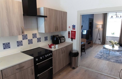 Troon Apartment | Cosy 1-Bedroom Flat, Walk to Beaches