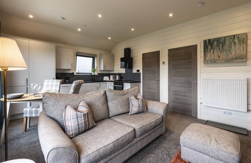Pitlochry Cabin | Cosy 1 Bedroom Lodge with woodburner and amazing views just outside Pitlochry