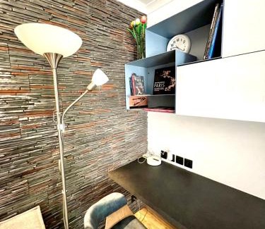 Gambetta Apartment | Cosy 1BR Apt in Modern Residence Paris La Défense