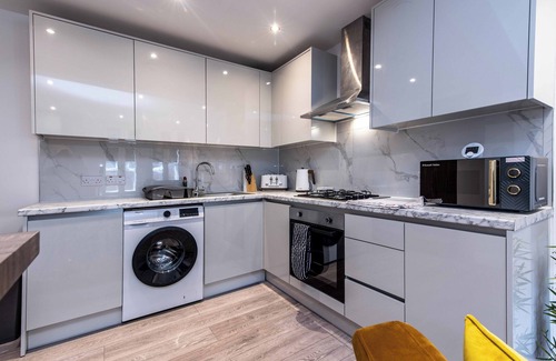 Basingstoke Apartment | Cosy 2-Bed Apartment in the Heart of Basingstoke