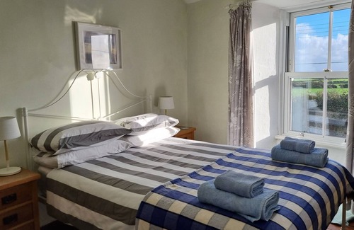 Castallack Cottage | Cosy 2 bed cottage, parking 10m away, 1 mile from Mousehole and beach