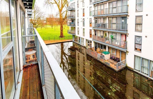 Lea Bridge Apartment | Cosy 2 Bed Riverside Apartment + Free Parking