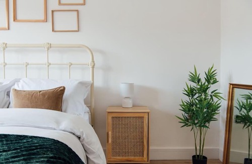 Valentines Apartment | Cosy 2 Bedroom Flat in Ilford, London