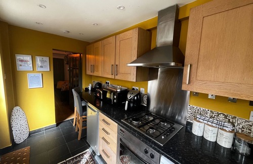 Burton on Trent House | Cosy 2BR House Close to Burton-on-Trent Centre