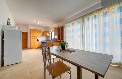 Siggiewi Apartment | Cosy 2BR penthouse with private balcony