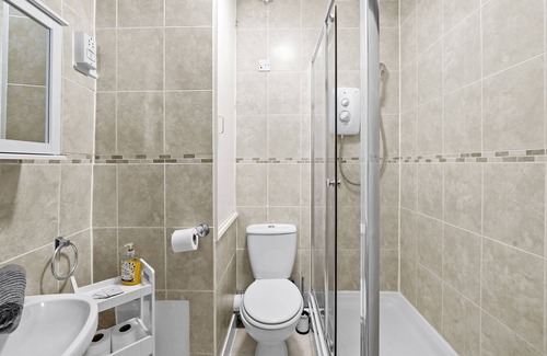 Canterbury Apartment | Cosy 3 bed townhouse just a 8 minute walk to city centre