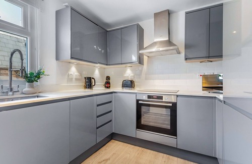 Fitzrovia Apartment | Cosy 3BR 2BA Near Regent's Park & Oxford Circus
