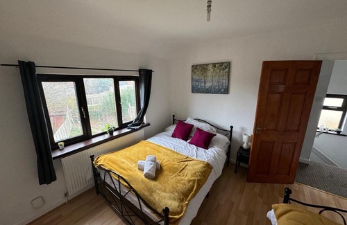 Oldbury House | Cosy 4 bedroom Birmingham