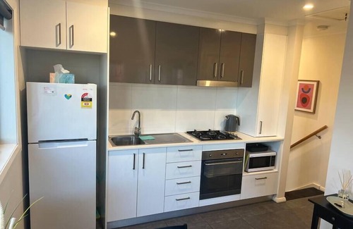 Coombs Apartment | Cosy Abode | Pet friendly | Sleeps 4