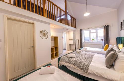 Saint Paul's House | Cosy Admiralty Terrace with FREE PARKING by Prescott Apartments