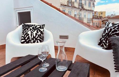 Santo Estevao Apartment | Cosy Alfama Hideout - with rooftop terrace