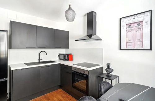 Republique - Tolstoi Apartment | Cosy Alsace