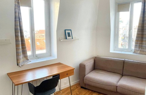 La Garenne-Colombes Apartment | Cosy and bright 3-room flat close to La Défense and Paris