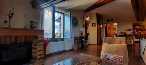 Quartier Hyper-Centre Apartment | Cosy and Calm in Grenoble City Heart with free and large parking Q-Park Chavant