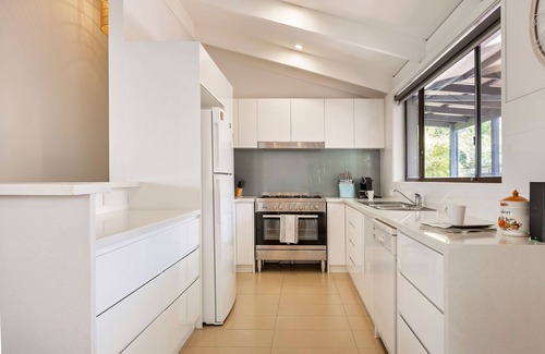 Quindalup House | COSY AND CHARMING BEACH HOUSE SITUATED IN QUIET BEACHSIDE QUINDALUP