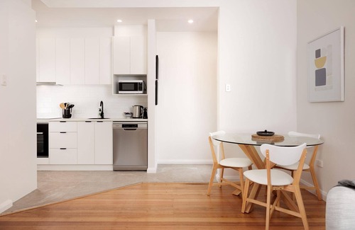 South Albury Apartment | Cosy and Chic on Olive - Stylish one bedroom apartment in central Albury