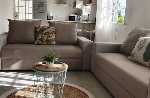 Mont Choisy Apartment | Cosy and Comfy 3 Bedroom apartment with pool, walk to the beach!