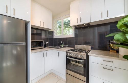 Watson Apartment | Cosy and convenient leafy apartment