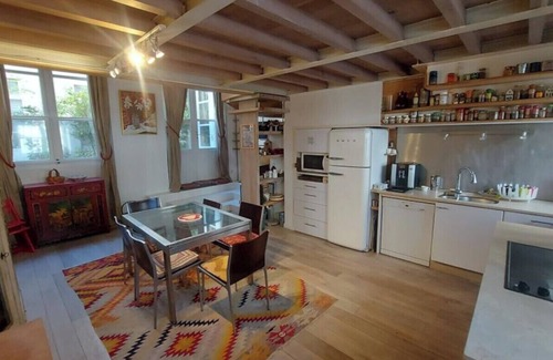 Arsenal Apartment | Cosy and picturesque duplex Marais Bohème
