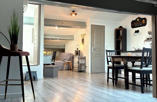 Saint-Zacharie Apartment | Cosy and relaxing atmosphere in St Zacharie, in the heart of the village.