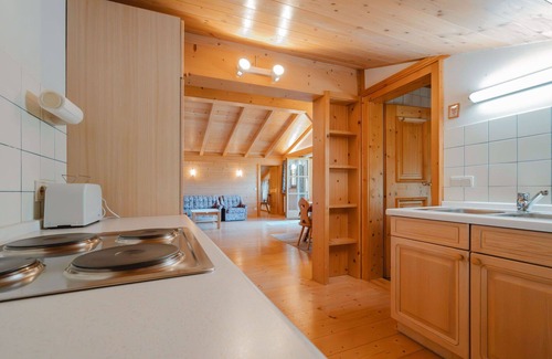 Sankt Martin bei Lofer Villa | Cosy apartment in villa for 3 guests with TV and balcony