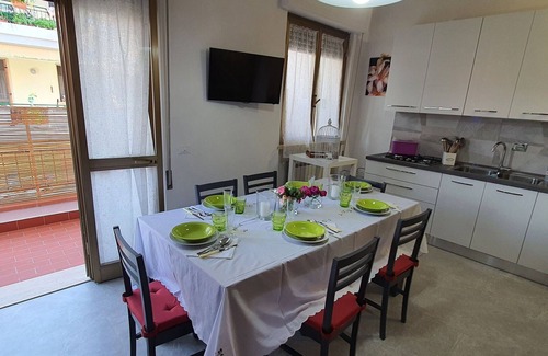 Torre del Lago Puccini Apartment | Cosy apartment for 5 guests with A/C, TV, balcony and pets allowed, close to Viareggio