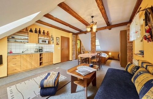 Starkov Villa | Cosy apartment in villa for 4 guests with WIFI, pool, TV, patio and pets allowed