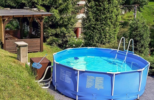 Starkov Villa | Cosy apartment in villa for 4 guests with WIFI, pool, TV, patio and pets allowed