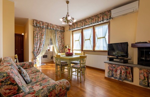 Castagnole Monferrato Apartment | Cosy apartment for 4 people with WIFI, A/C, TV, terrace and parking