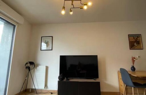 Issy-les-Moulineaux Apartment | Cosy apart with balcony Eiffel Tower view