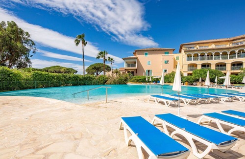 Les Issambres Apartment | Cosy apartment for 6 people with pool, A/C, WIFI, TV and terrace