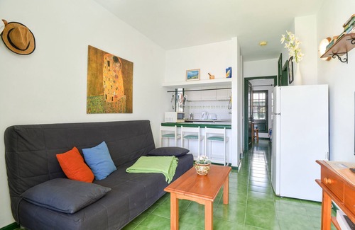 Los Pocillos Apartment | Cosy Apartment "Mimosa B1" Close to Beach with Terrace, Pool & Wi-Fi