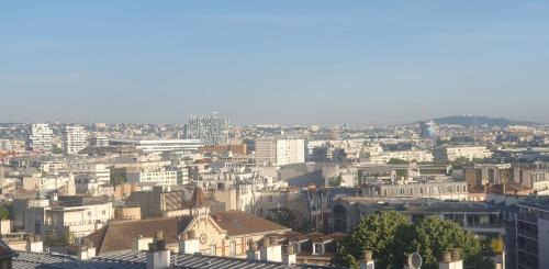 Issy-les-Moulineaux Apartment | Cosy apartment with a magnificent view 10 min from Paris Exhibition Centre