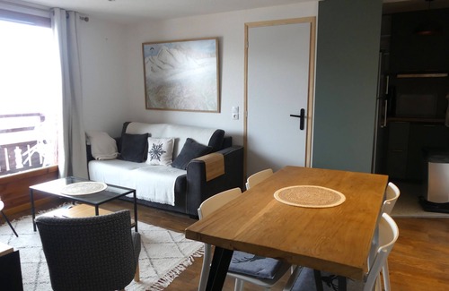 Puy-Saint-Vincent Apartment | Cosy apartment at 1800 with direct access to the slopes
