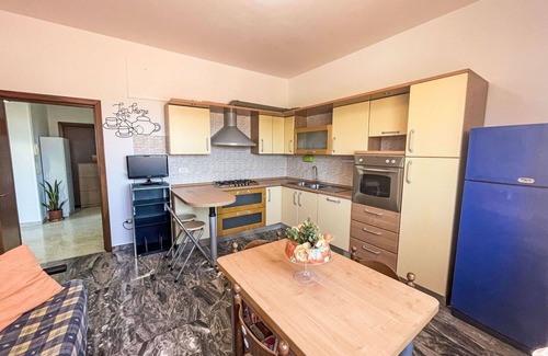 Torino di Sangro Apartment | Cosy apartment for 6 guests with A/C, TV, patio and panoramic view