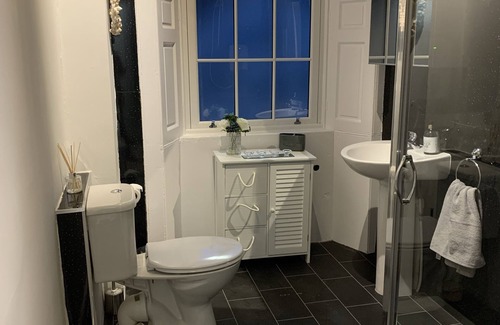 Lanark Apartment | Cosy Apartment 1 - Lanark Town Centre