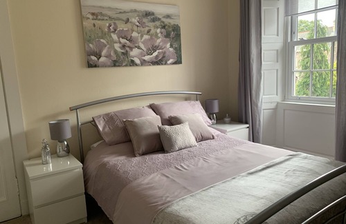 Lanark Apartment | Cosy Apartment 2 - Lanark Town Centre