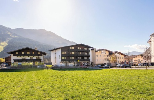 Brixen im Thale Apartment | Cosy apartment 600m from the ski lift