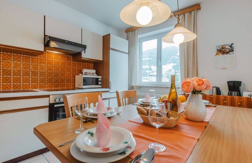 Bad Hofgastein Apartment | Cosy apartment for 2 guests with WIFI, TV and balcony