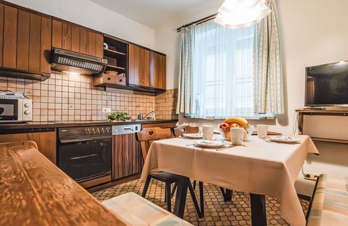 Bad Hofgastein Apartment | Cosy apartment for 2 guests with WIFI, TV and balcony