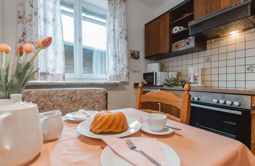 Bad Hofgastein Apartment | Cosy apartment for 2 people with WIFI, TV and balcony